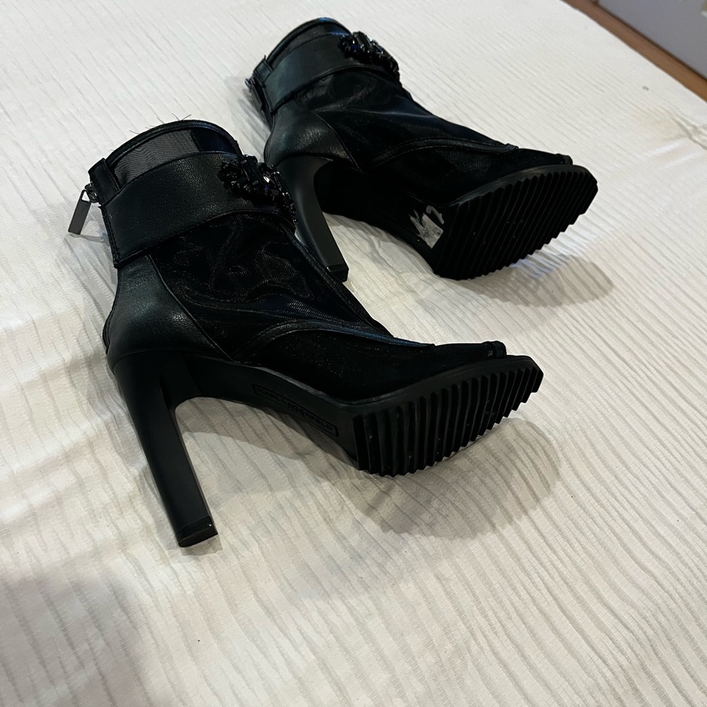 Women’s Karl Lagerfeld Black Sheer Jeweled Zipper Ankle Boots Size 6 - Picture 7 of 13